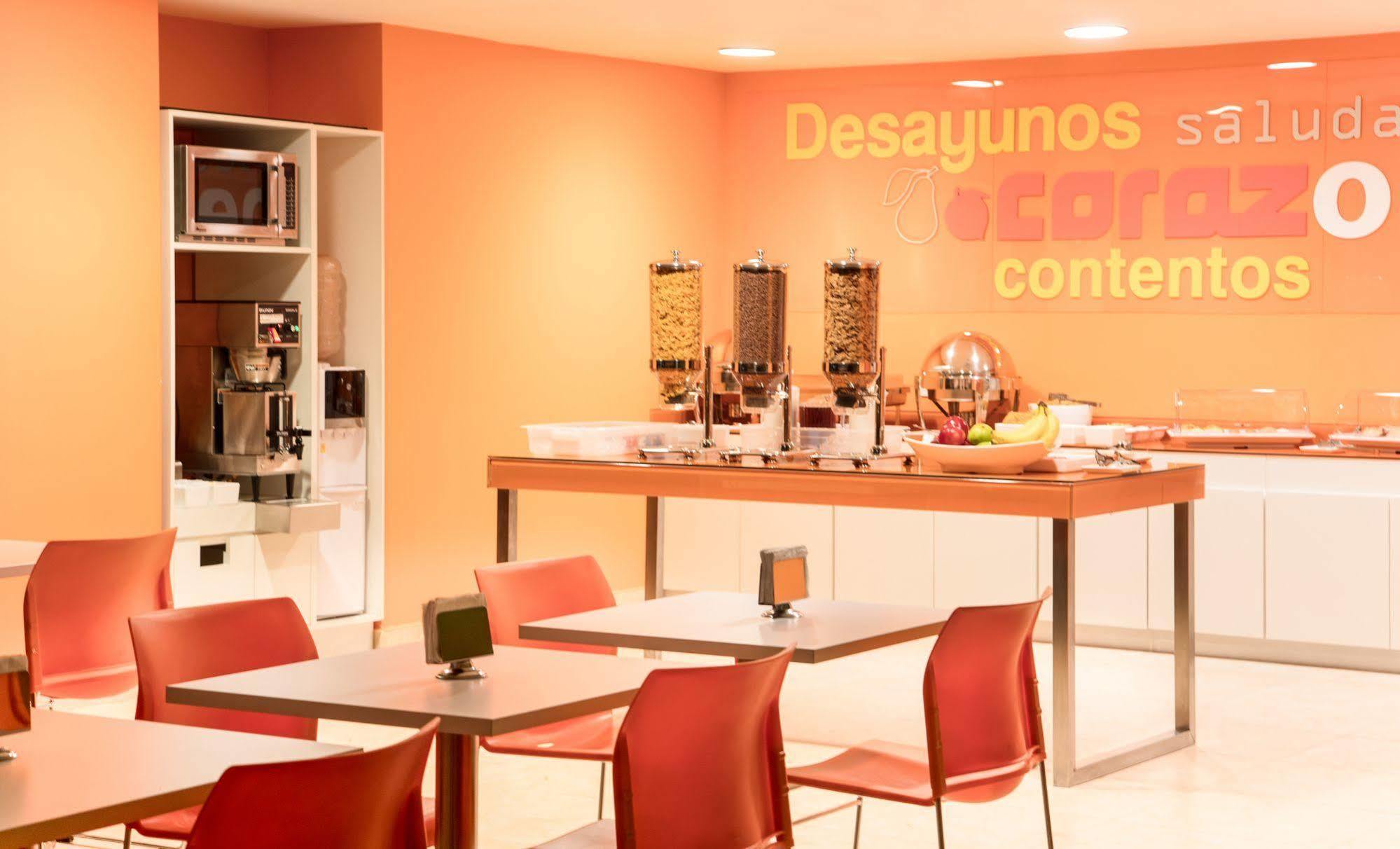 One Guadalajara Expo 호텔 외부 사진